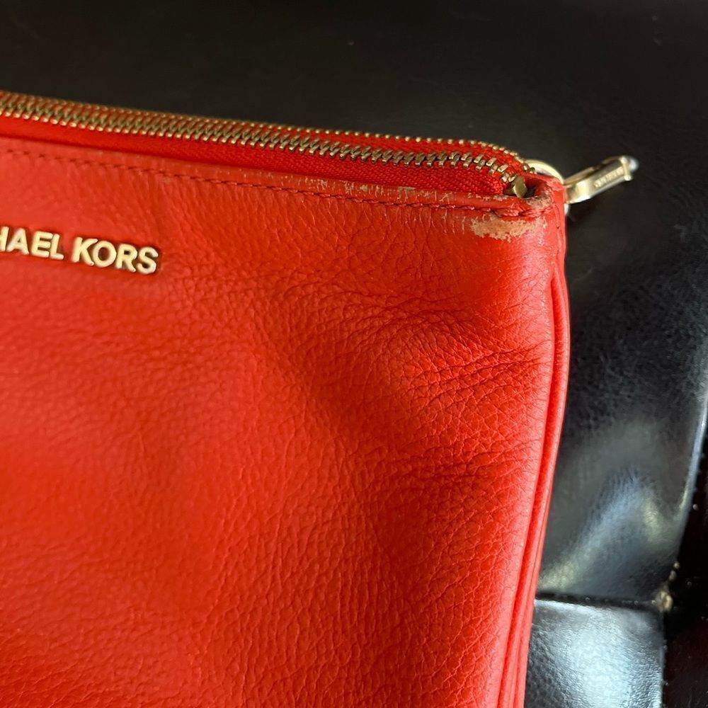 Miches Kors Crossbody Orange Red Zipper Three Compartments Bag Purse Gold​​​ - Picture 8 of 11